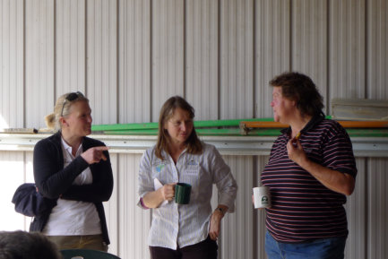 Gillian, Nicole & Dawn Enjoying A Cuppa